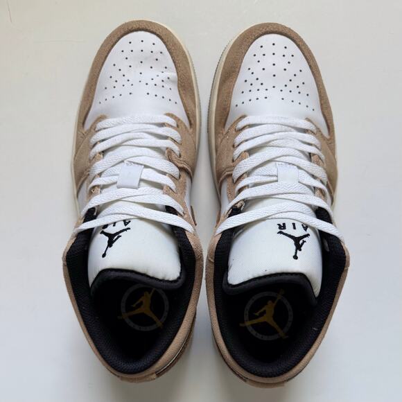 AIR JORDAN 1 LOW SE Size US Men 8/ Women 9.5 - Picture 4 of 9